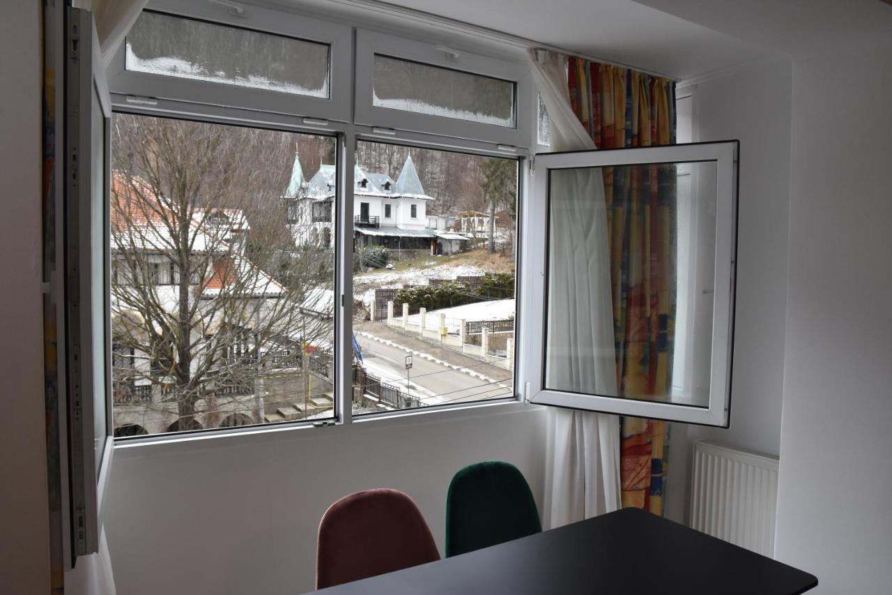 Victoria Apartment