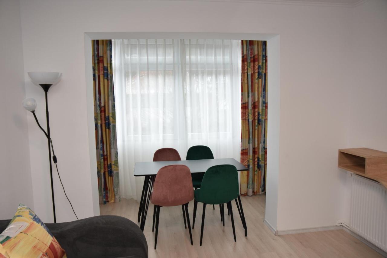 Victoria Apartment *