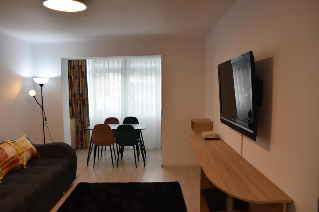 Victoria Apartment *